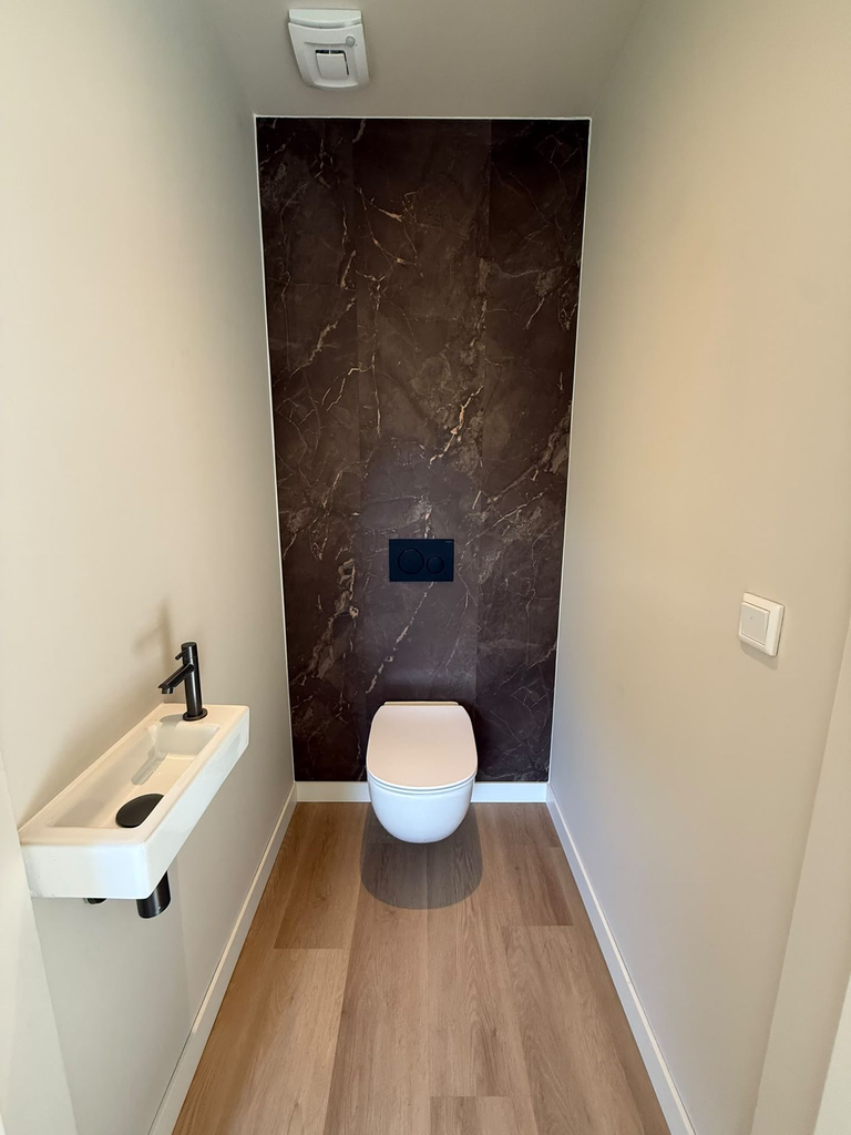Model Dune - toilet.webp