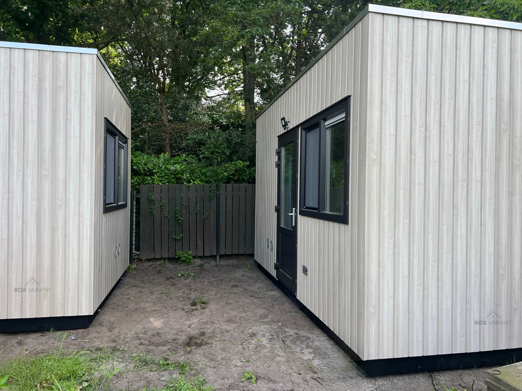 Model Delta - zijkant met logo.webp